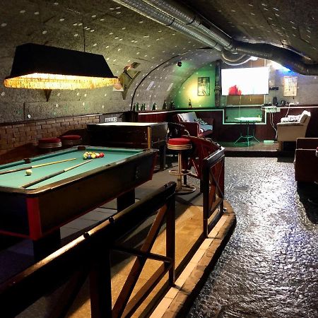 Whole Basement Former Pub 5 For Stag Do Boedapest Buitenkant foto